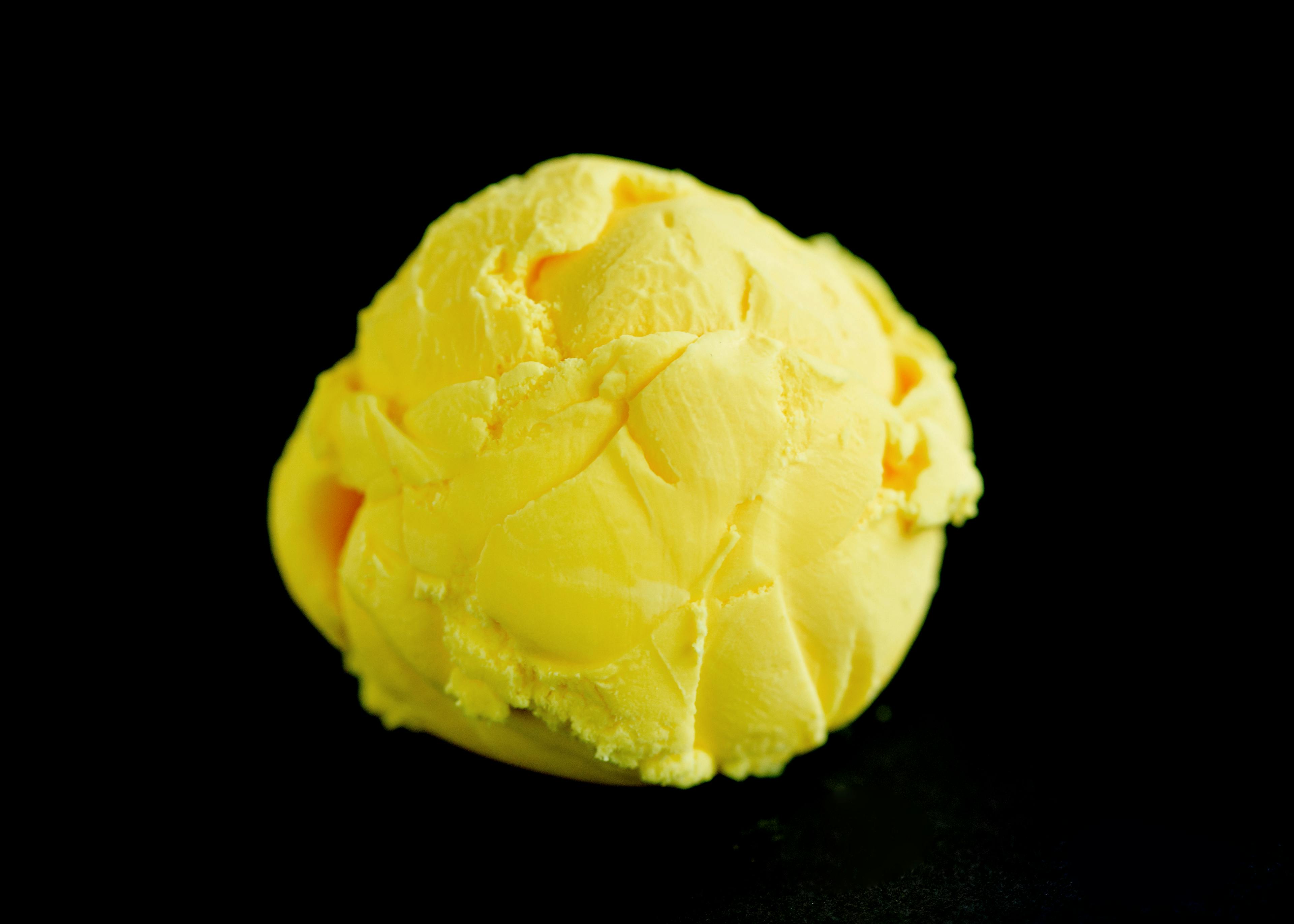 Lemon scoop