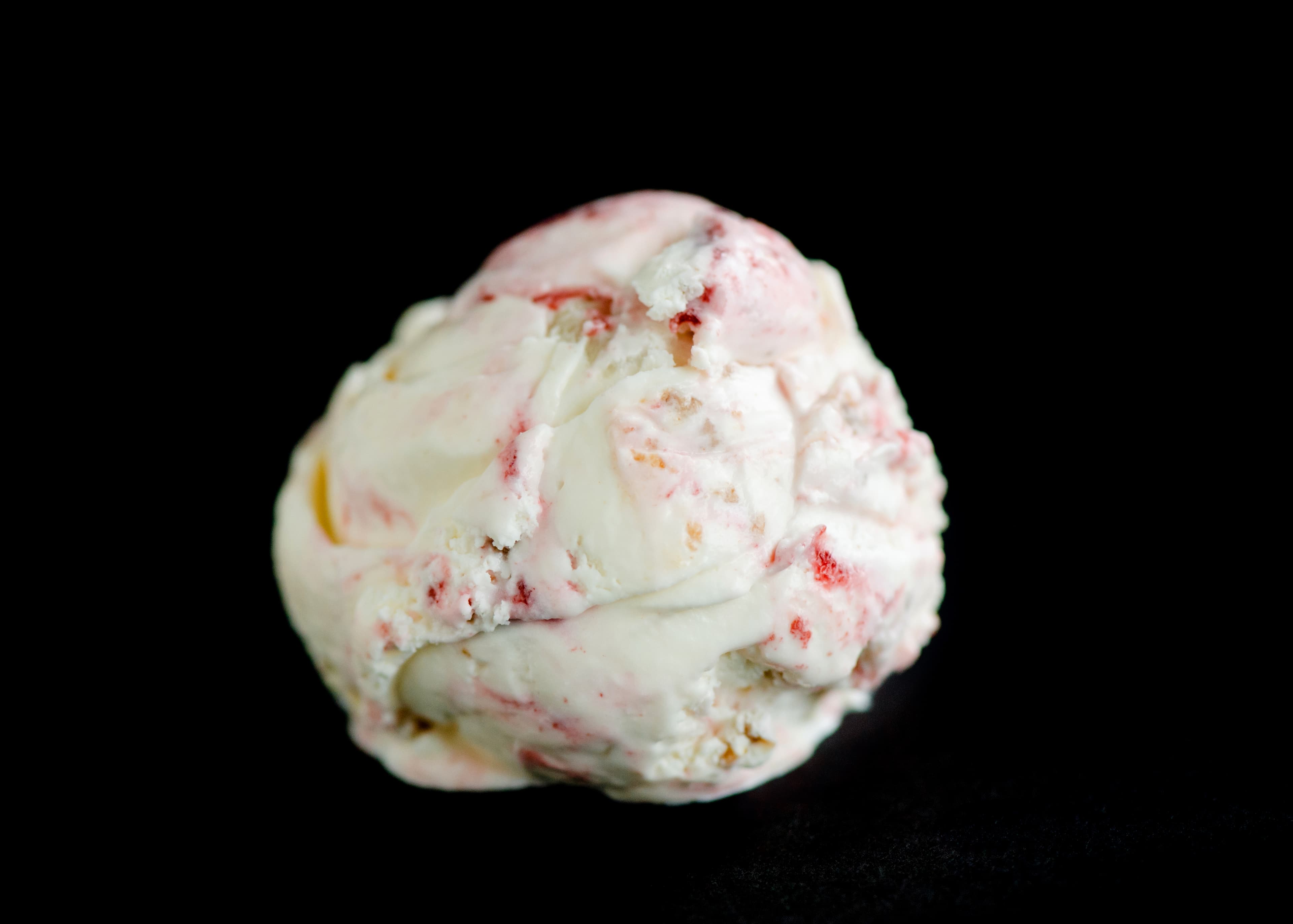 Raspberry Cheesecake scoop