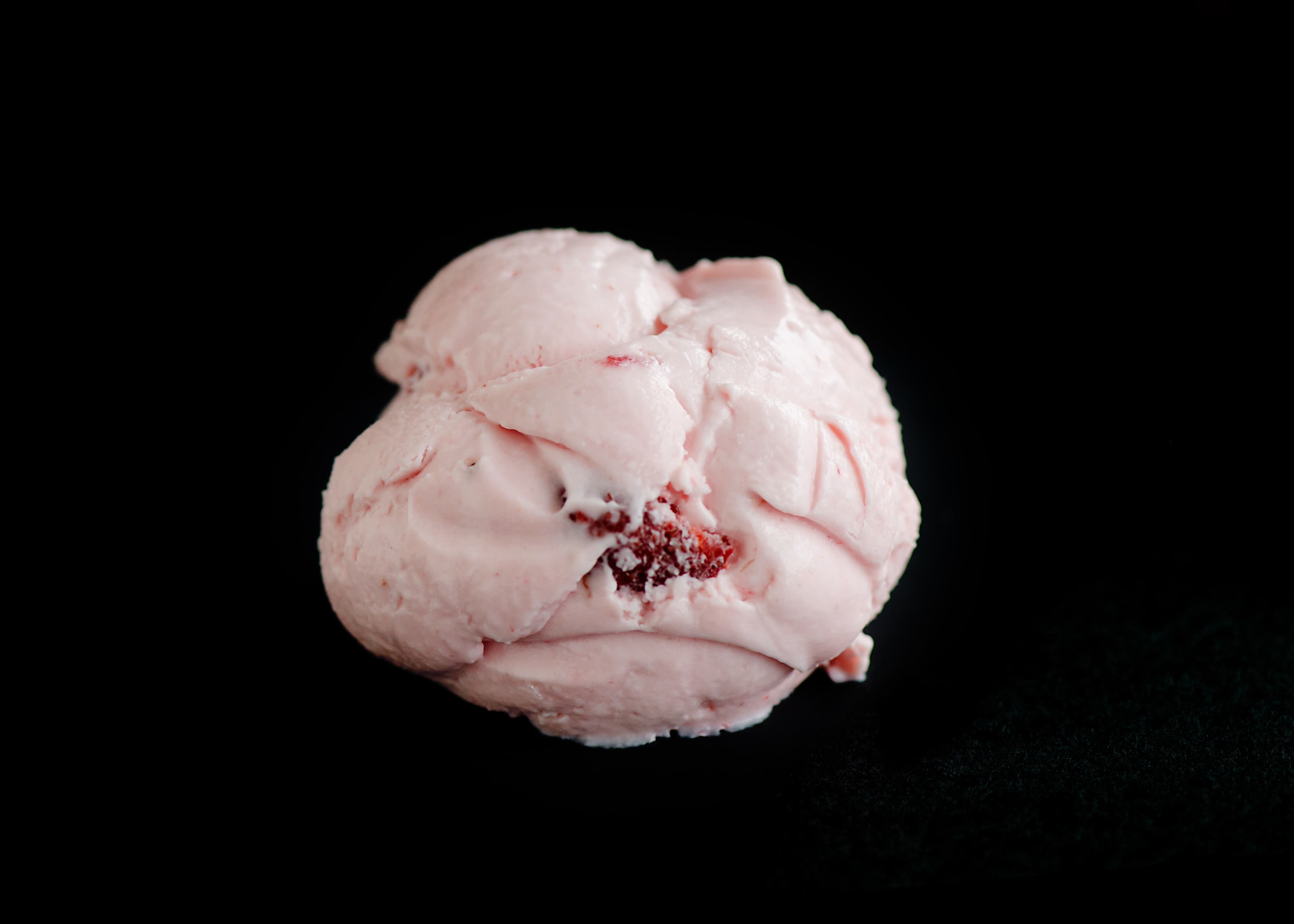 Strawberry scoop